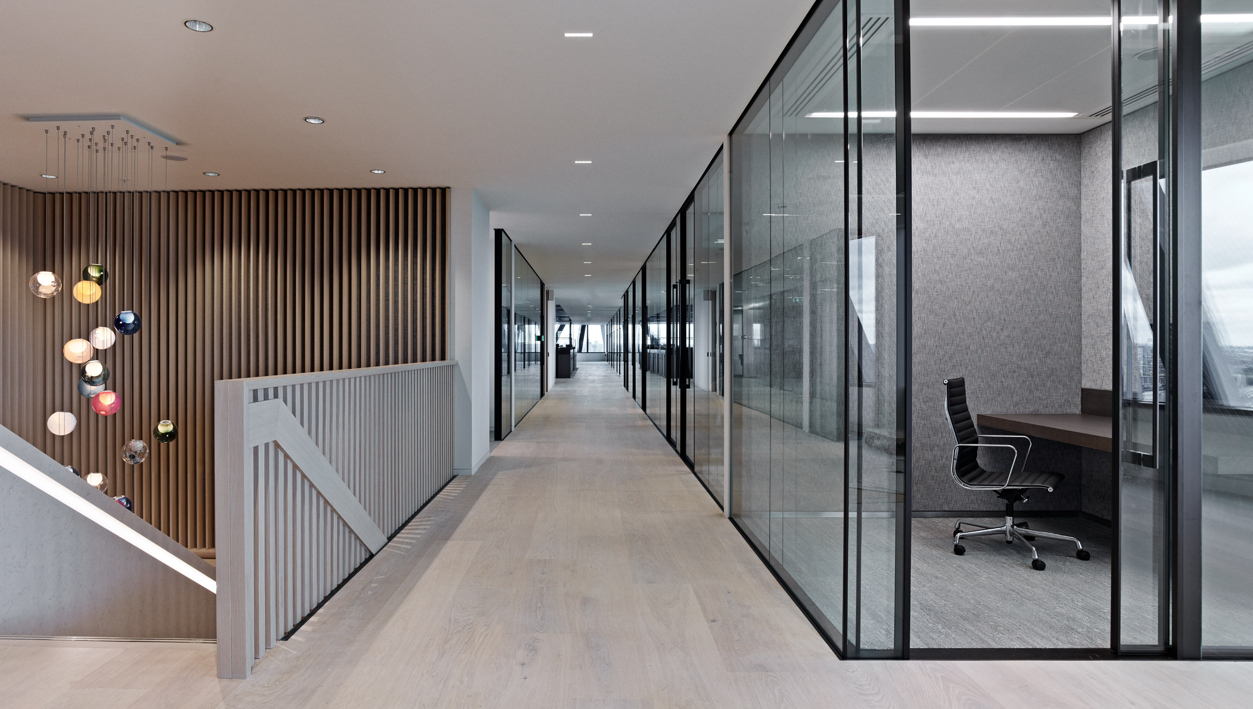 Hellman & Friedman, Londra Unifor